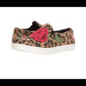 Steve Madden slip on sneakers